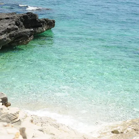 Anamarija Apartman *